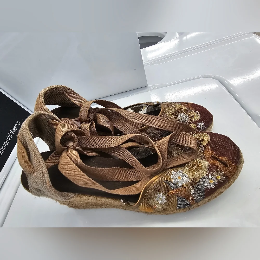 Montego Bay Espadrilles women's size 8 sequence cottagecore metallic wedges